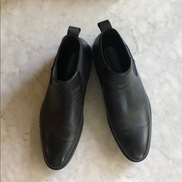 Kenneth Cole Other - KENNETH COLE Chelsea Boots